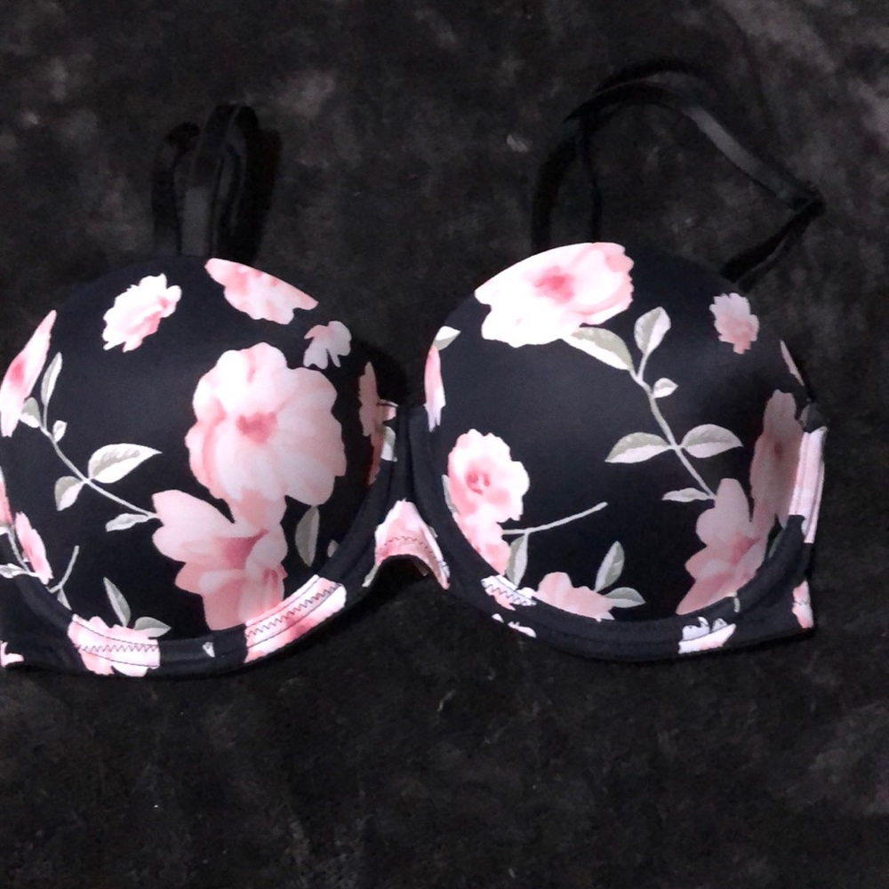 Brand new PINK bra